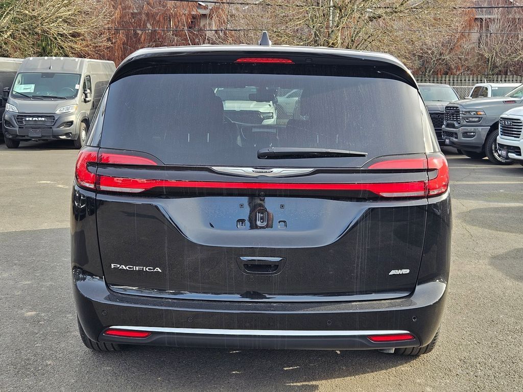 2026 Chrysler Pacifica Select Gresham OR