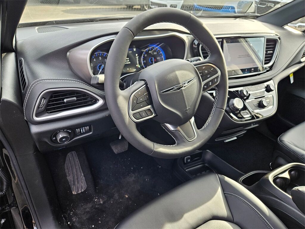 2026 Chrysler Pacifica Select Gresham OR