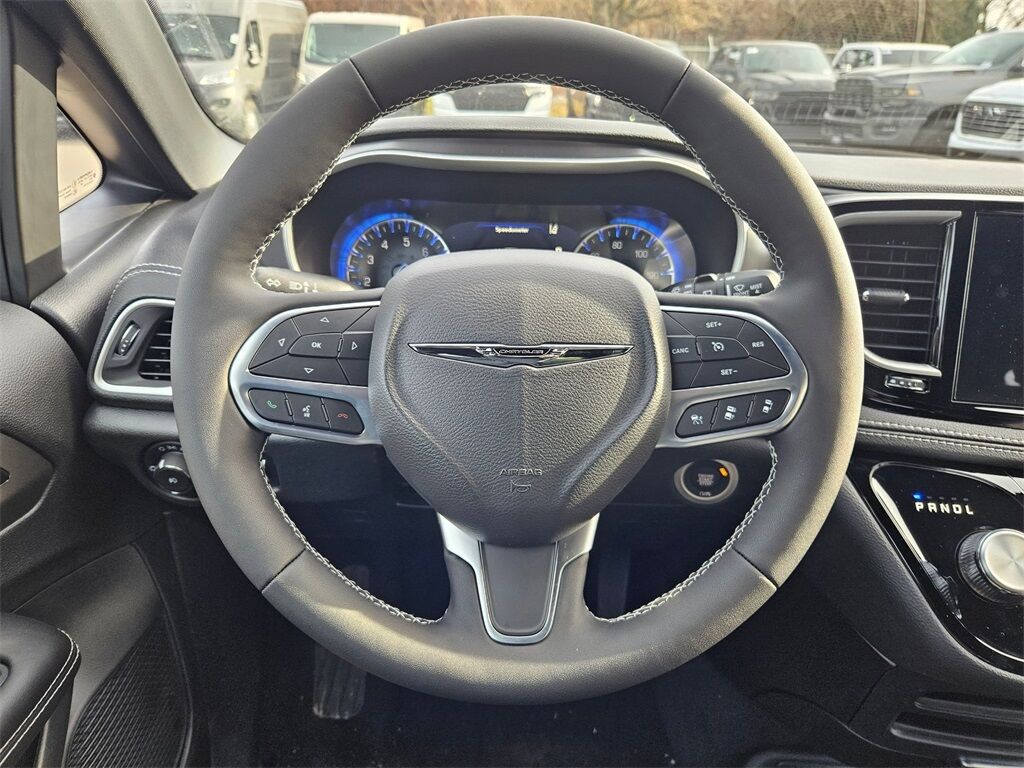 2026 Chrysler Pacifica Select Gresham OR