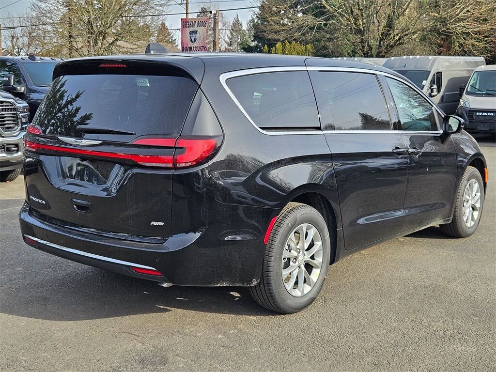 2026 Chrysler Pacifica Select Gresham OR