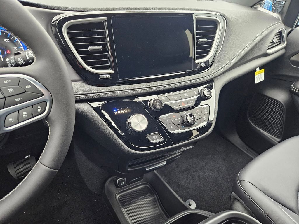 2026 Chrysler Pacifica Select Gresham OR