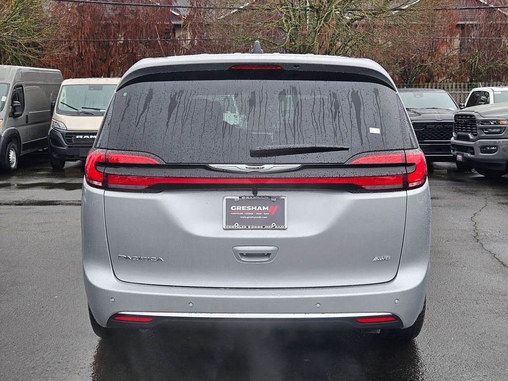 2026 Chrysler Pacifica Select Gresham OR