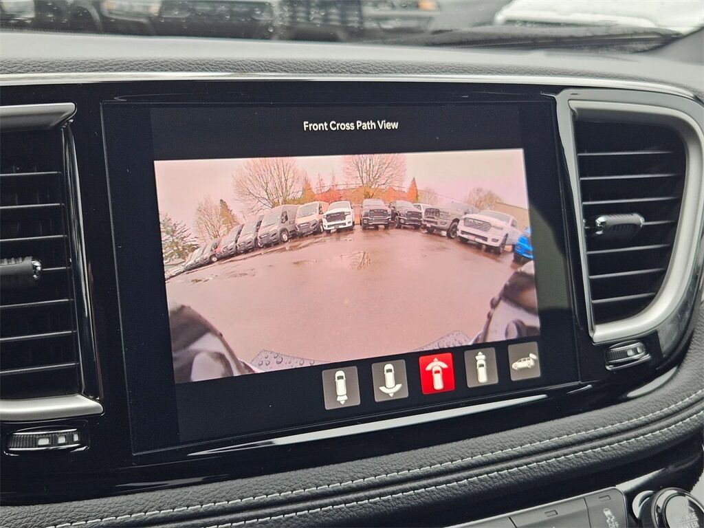 2026 Chrysler Pacifica Select Gresham OR