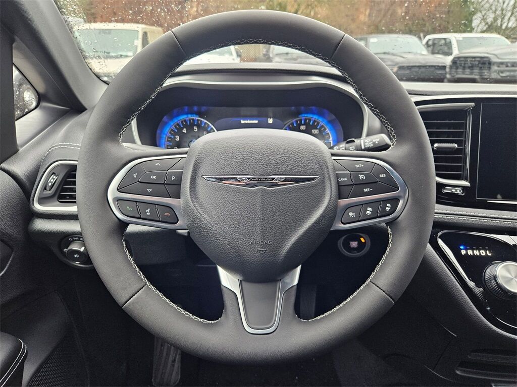 2026 Chrysler Pacifica Select Gresham OR