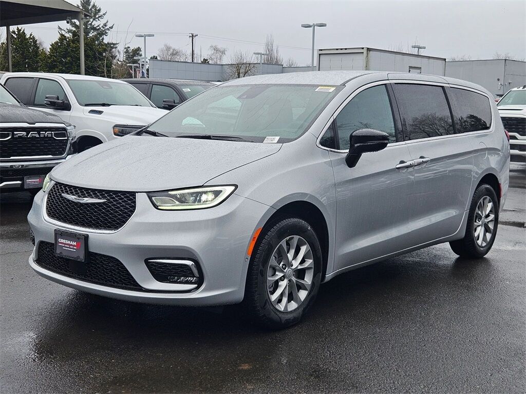 2026 Chrysler Pacifica Select Gresham OR