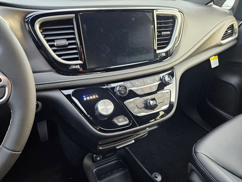 2026 Chrysler Pacifica Select Gresham OR