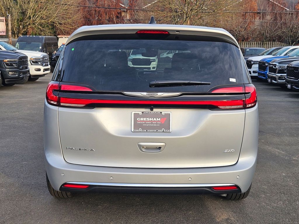 2026 Chrysler Pacifica Select Gresham OR