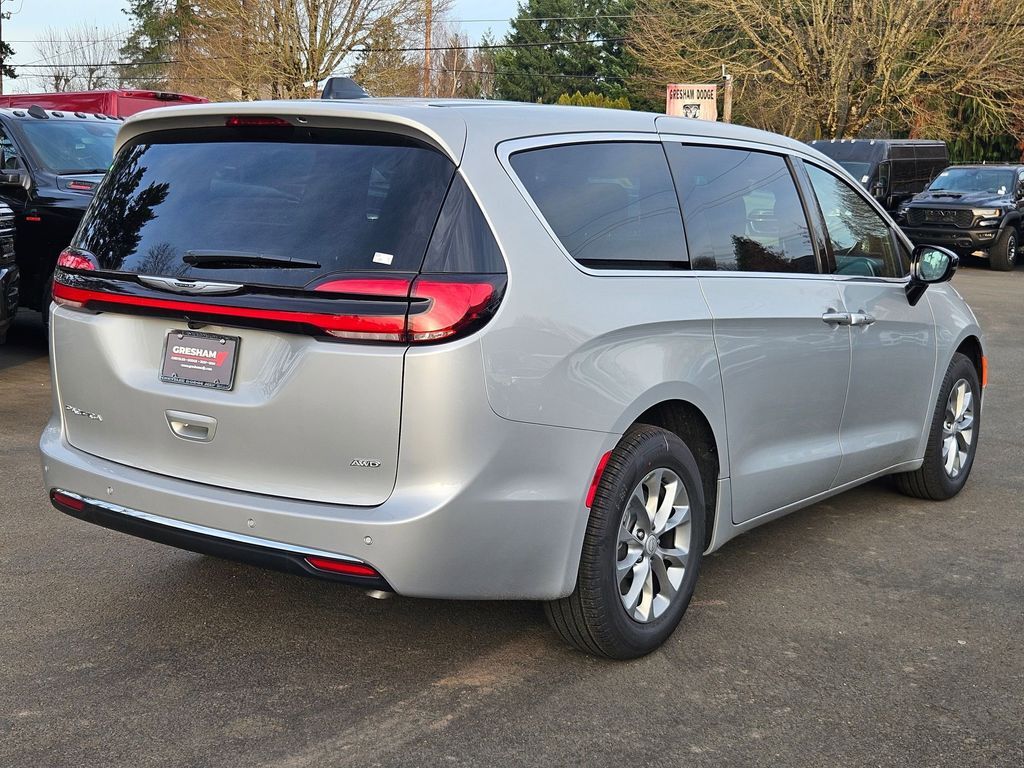 2026 Chrysler Pacifica Select Gresham OR