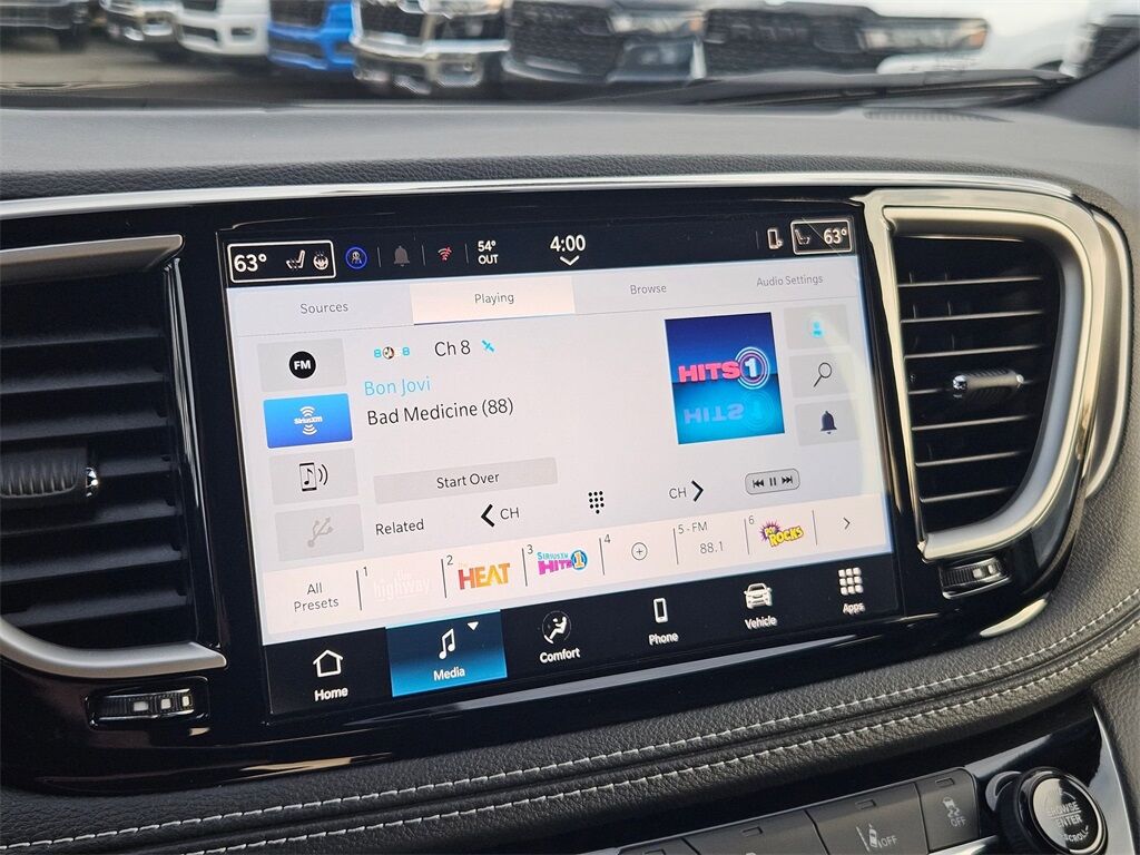 2026 Chrysler Pacifica Select Gresham OR