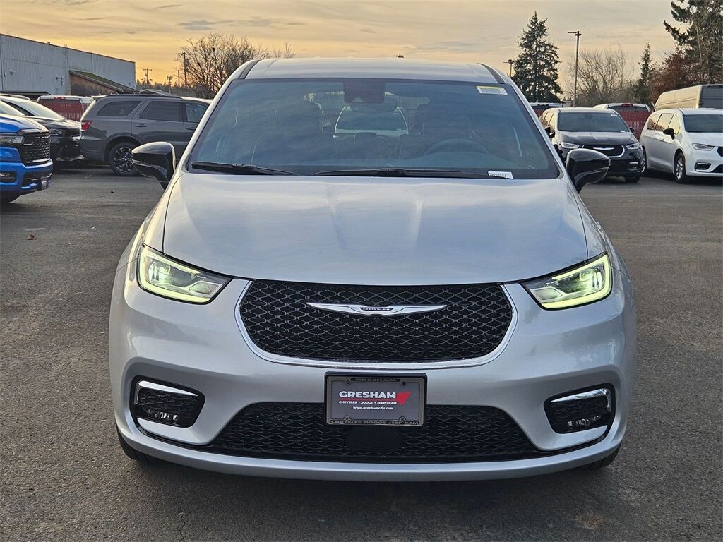 2026 Chrysler Pacifica Select Gresham OR
