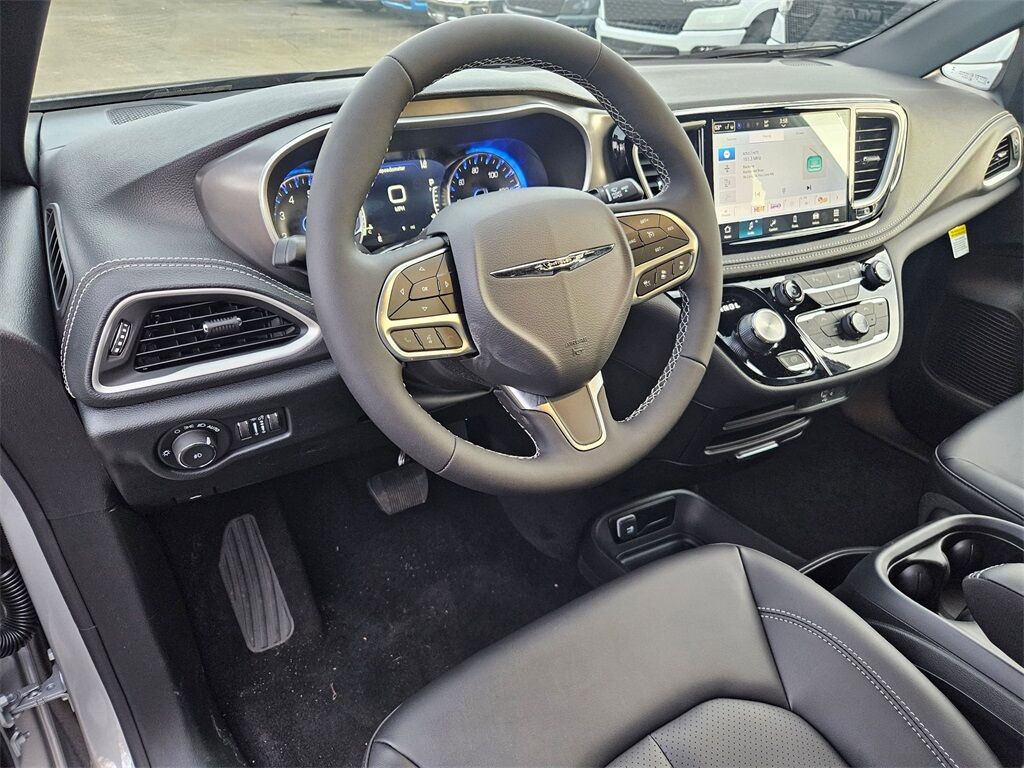 2026 Chrysler Pacifica Select Gresham OR