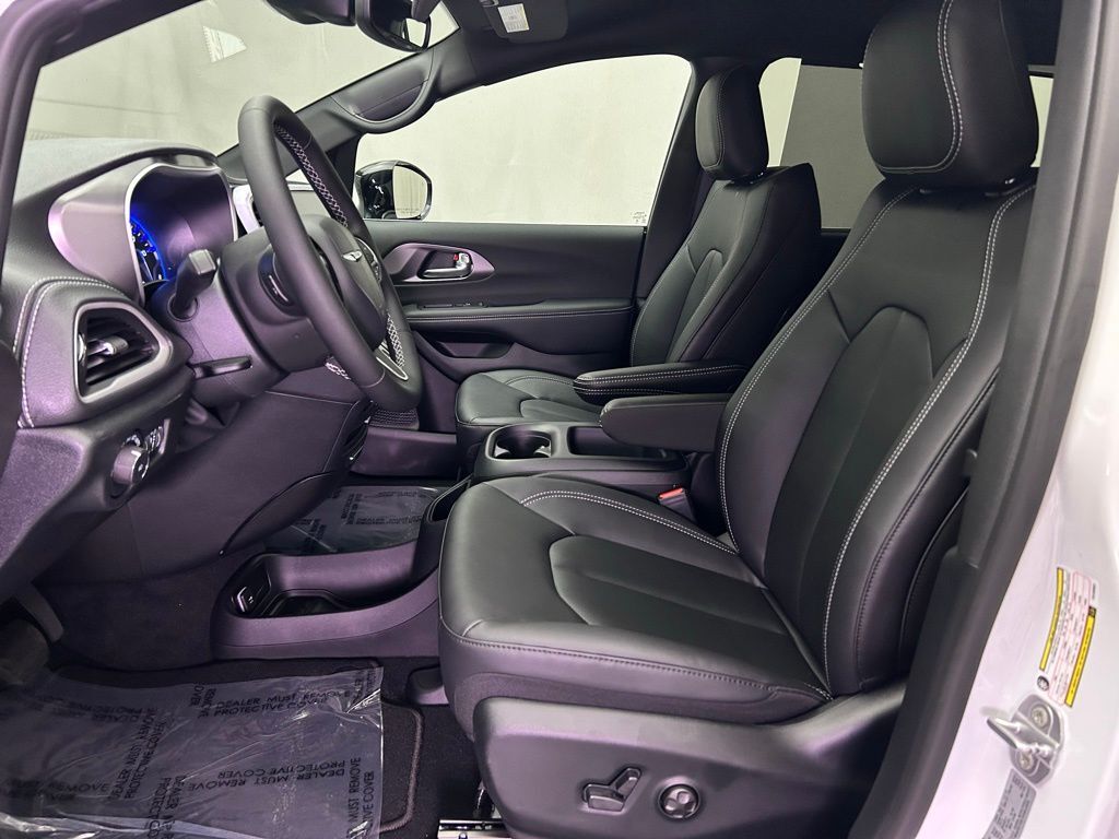 2026 Chrysler Pacifica Select Portland OR