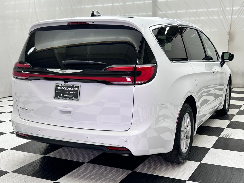 2026 Chrysler Pacifica Select Portland OR