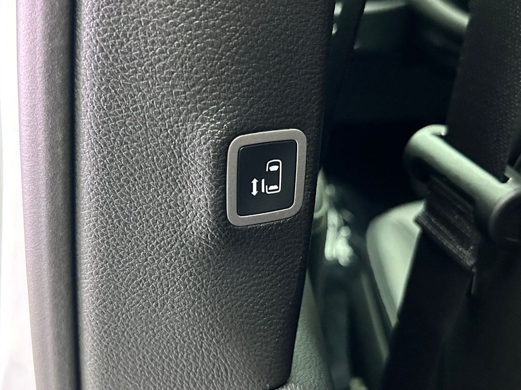 2026 Chrysler Pacifica Select Portland OR