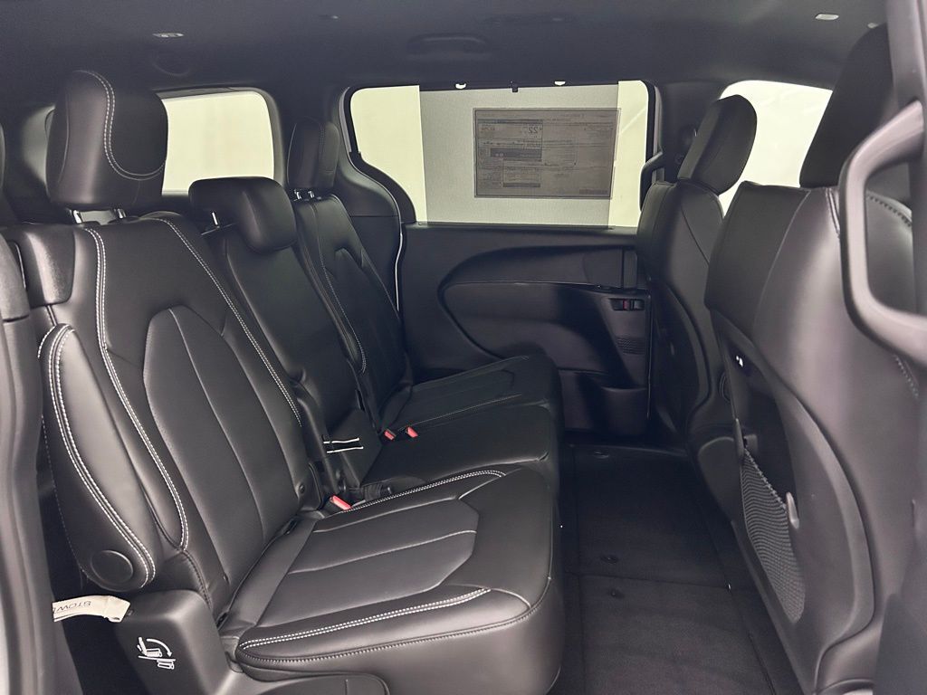 2026 Chrysler Pacifica Select Portland OR