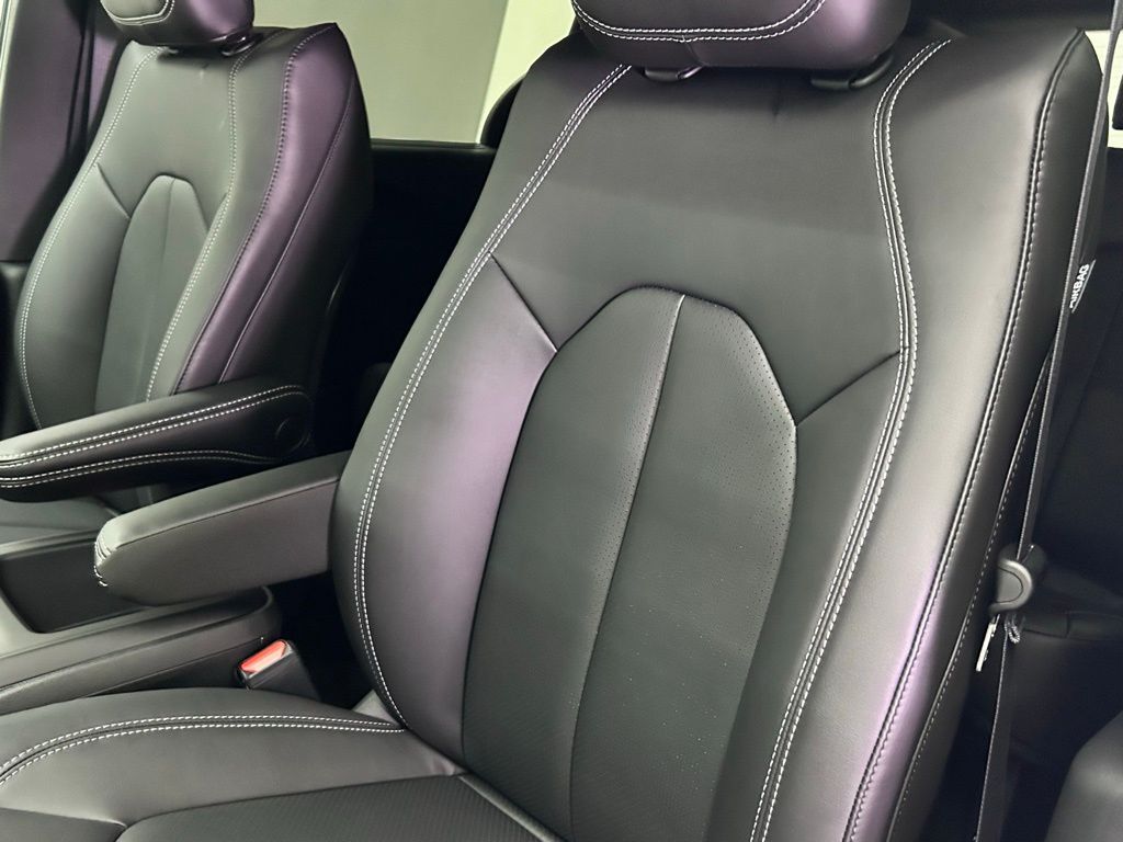 2026 Chrysler Pacifica Select Portland OR