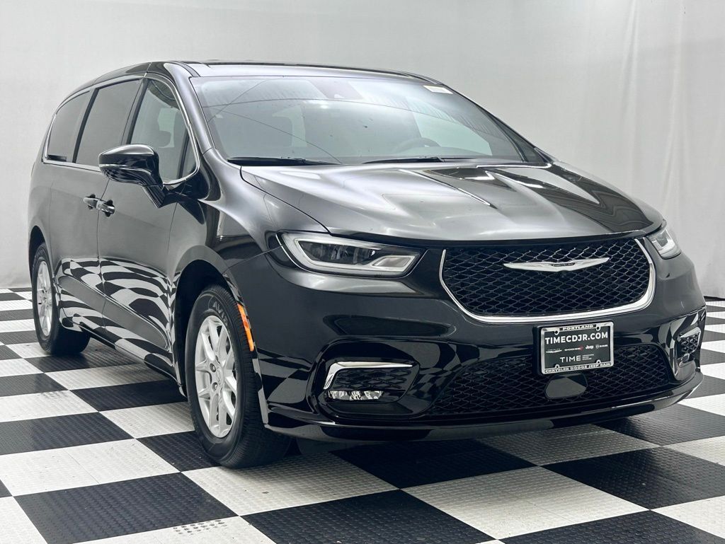 2026 Chrysler Pacifica Select Portland OR