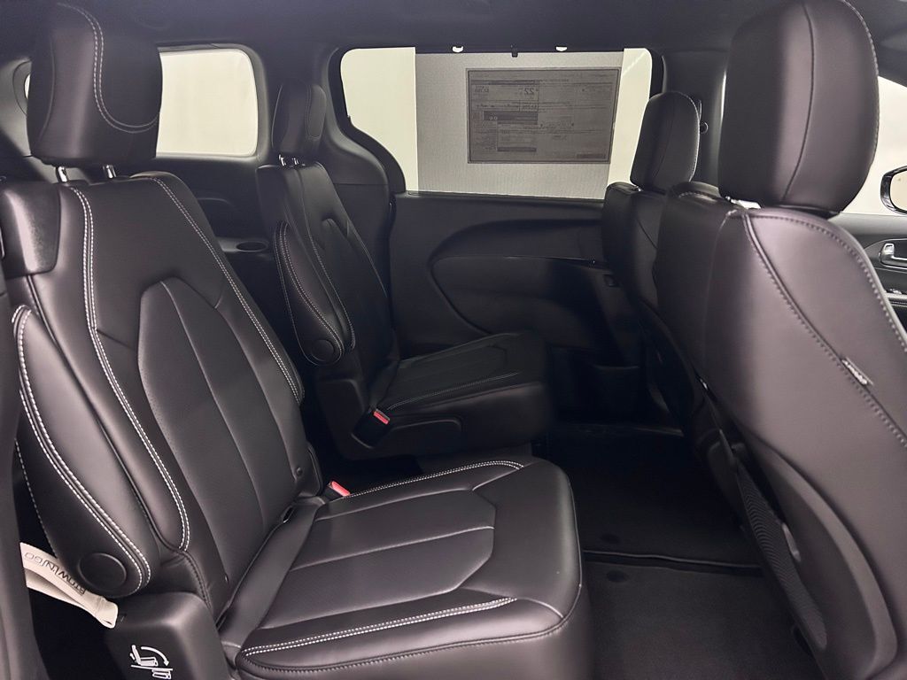 2026 Chrysler Pacifica Select Portland OR