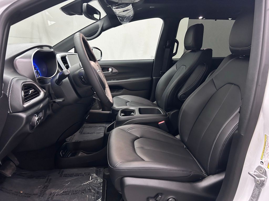 2026 Chrysler Pacifica Select Portland OR