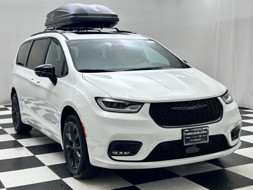 2026 Chrysler Pacifica Select Portland OR