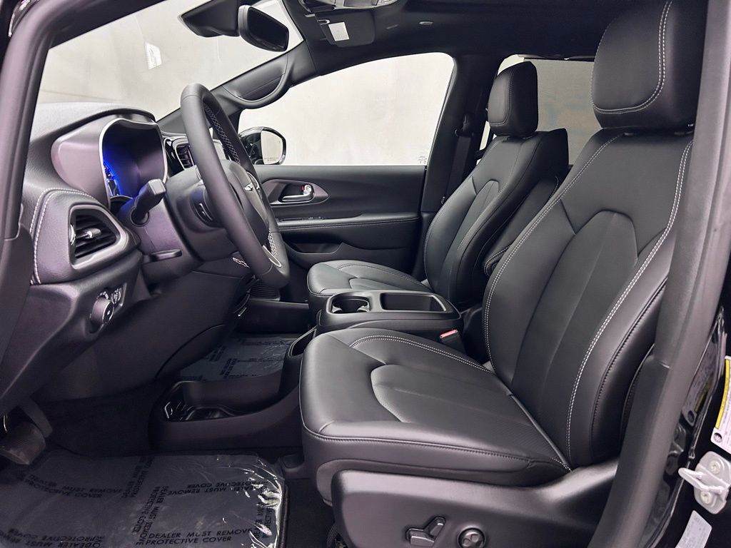 2026 Chrysler Pacifica Select Portland OR