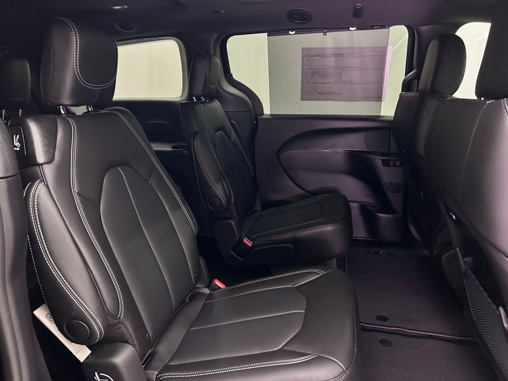 2026 Chrysler Pacifica Select Portland OR