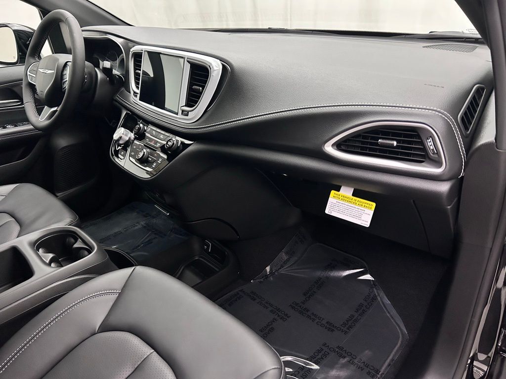 2026 Chrysler Pacifica Select Portland OR