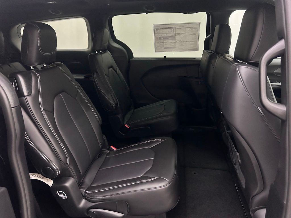 2026 Chrysler Pacifica Select Portland OR