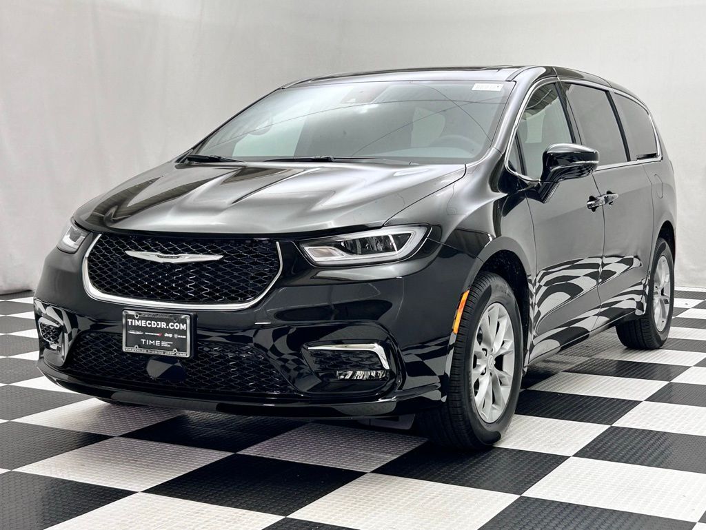 2026 Chrysler Pacifica Select Portland OR