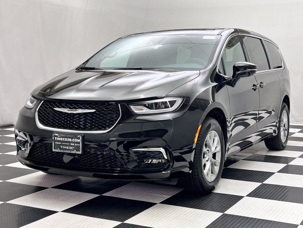 2026 Chrysler Pacifica Select Portland OR