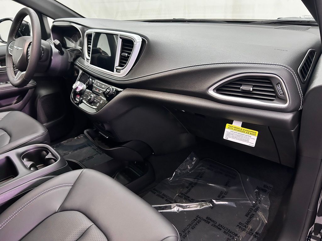 2026 Chrysler Pacifica Select Portland OR