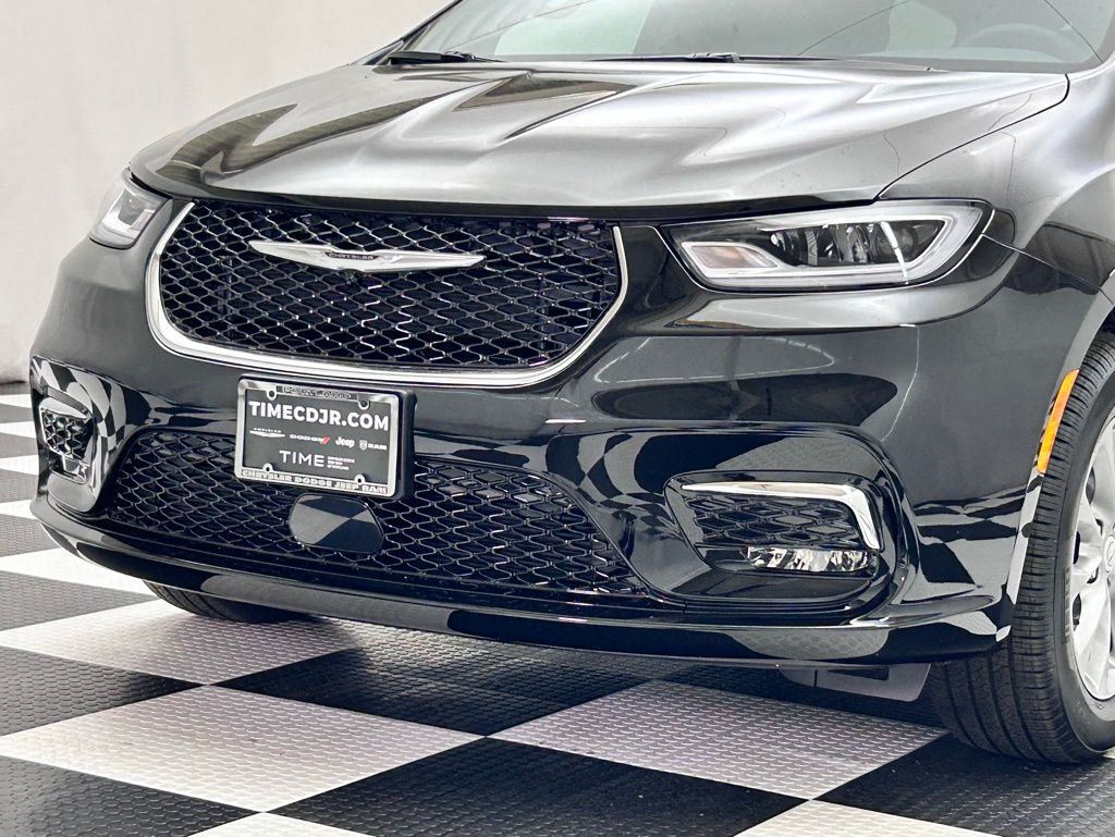 2026 Chrysler Pacifica Select Portland OR