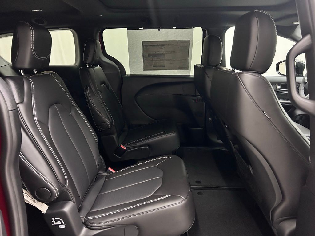 2026 Chrysler Pacifica Select Portland OR