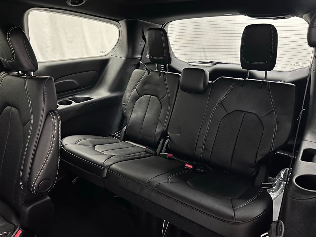 2026 Chrysler Pacifica Select Portland OR