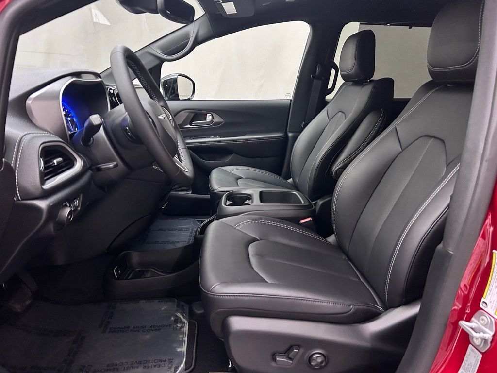 2026 Chrysler Pacifica Select Portland OR