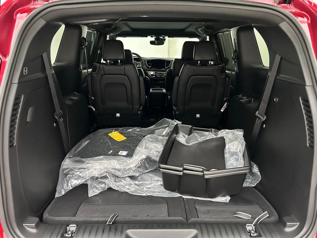 2026 Chrysler Pacifica Select Portland OR