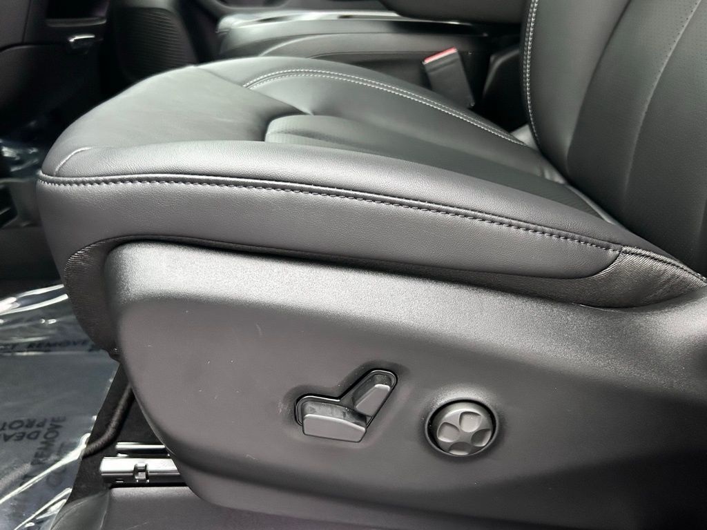 2026 Chrysler Pacifica Select Portland OR