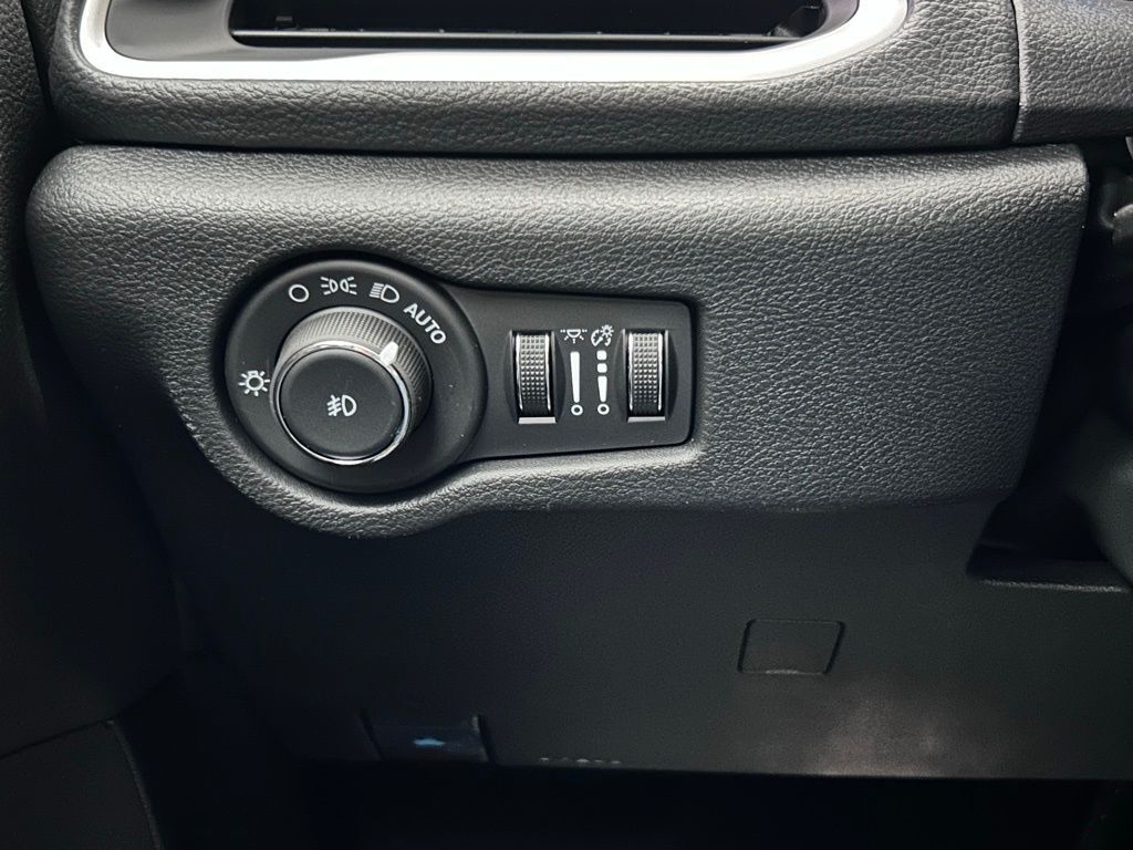 2026 Chrysler Pacifica Select Portland OR