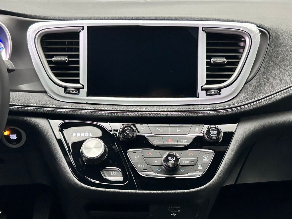 2026 Chrysler Pacifica Select Portland OR