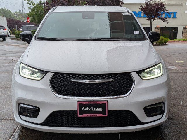 2026 Chrysler Pacifica Select Roseville CA