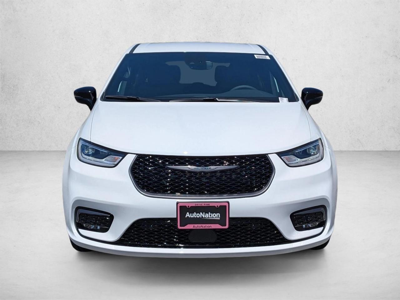 2026 Chrysler Pacifica Select Roseville CA