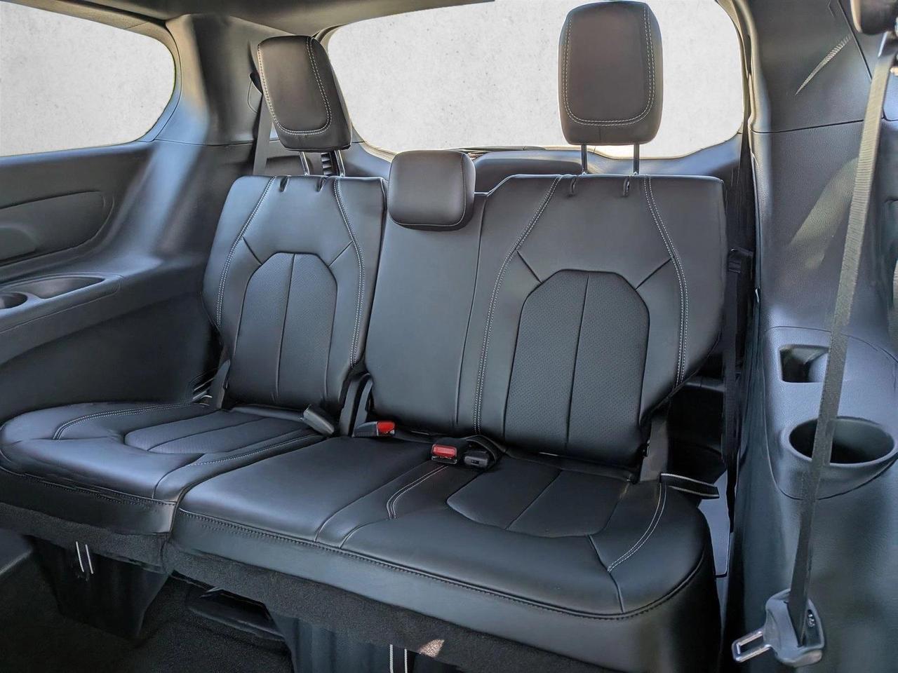 2026 Chrysler Pacifica Select Roseville CA