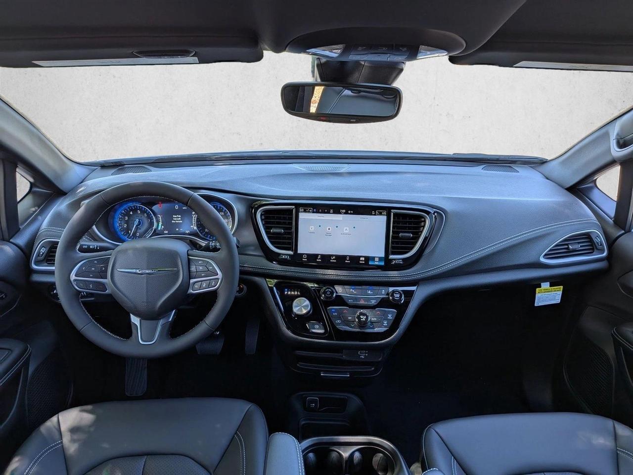 2026 Chrysler Pacifica Select Roseville CA