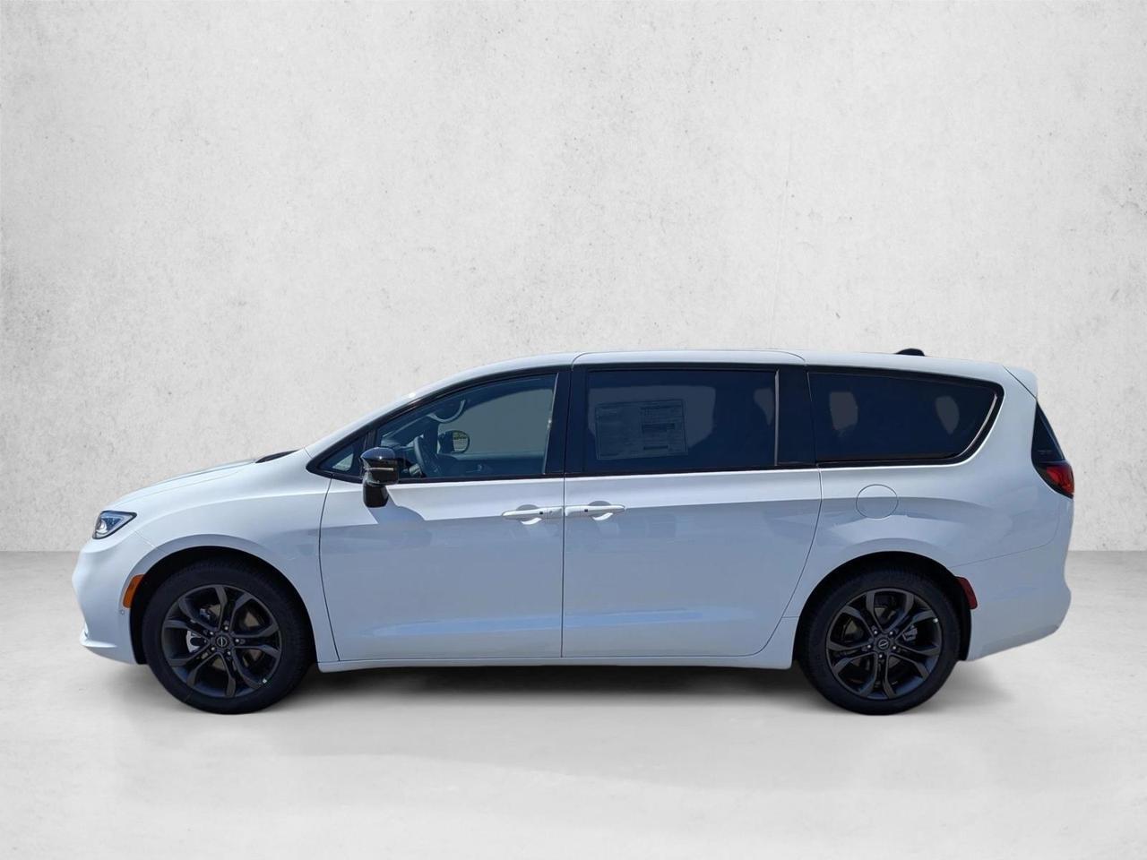 2026 Chrysler Pacifica Select Roseville CA