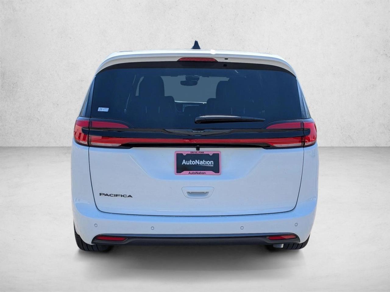 2026 Chrysler Pacifica Select Roseville CA