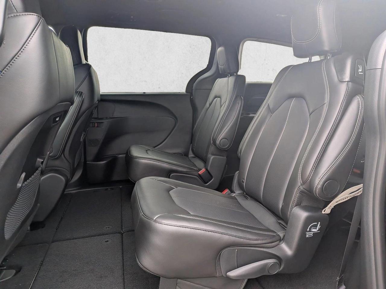 2026 Chrysler Pacifica Select Roseville CA