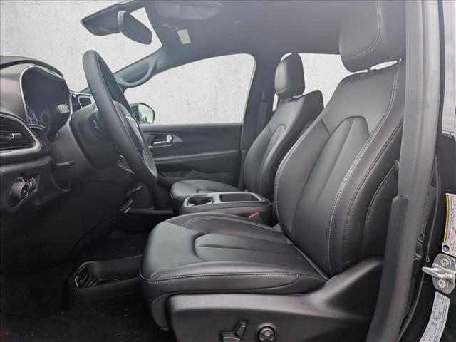 2026 Chrysler Pacifica Select Roseville CA