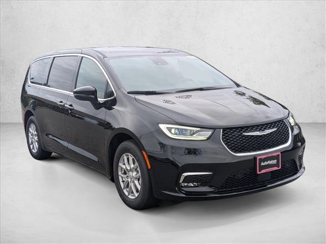 2026 Chrysler Pacifica Select Roseville CA