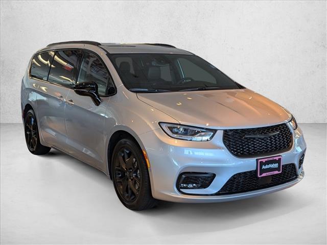 2026 Chrysler Pacifica Select Roseville CA