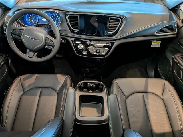 2026 Chrysler Pacifica Select Roseville CA